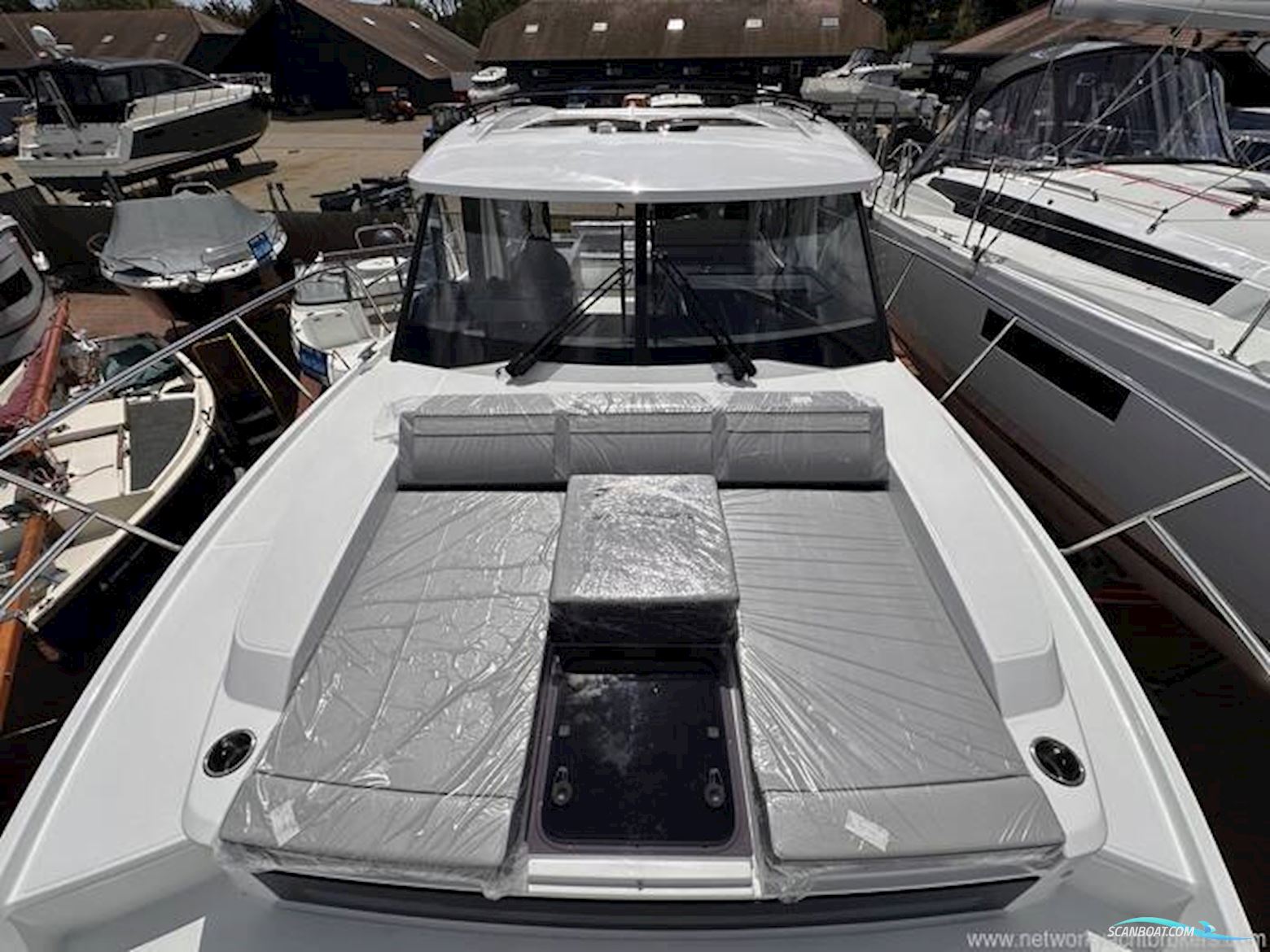 Jeanneau Merry Fisher 1095 Coupe Series 2