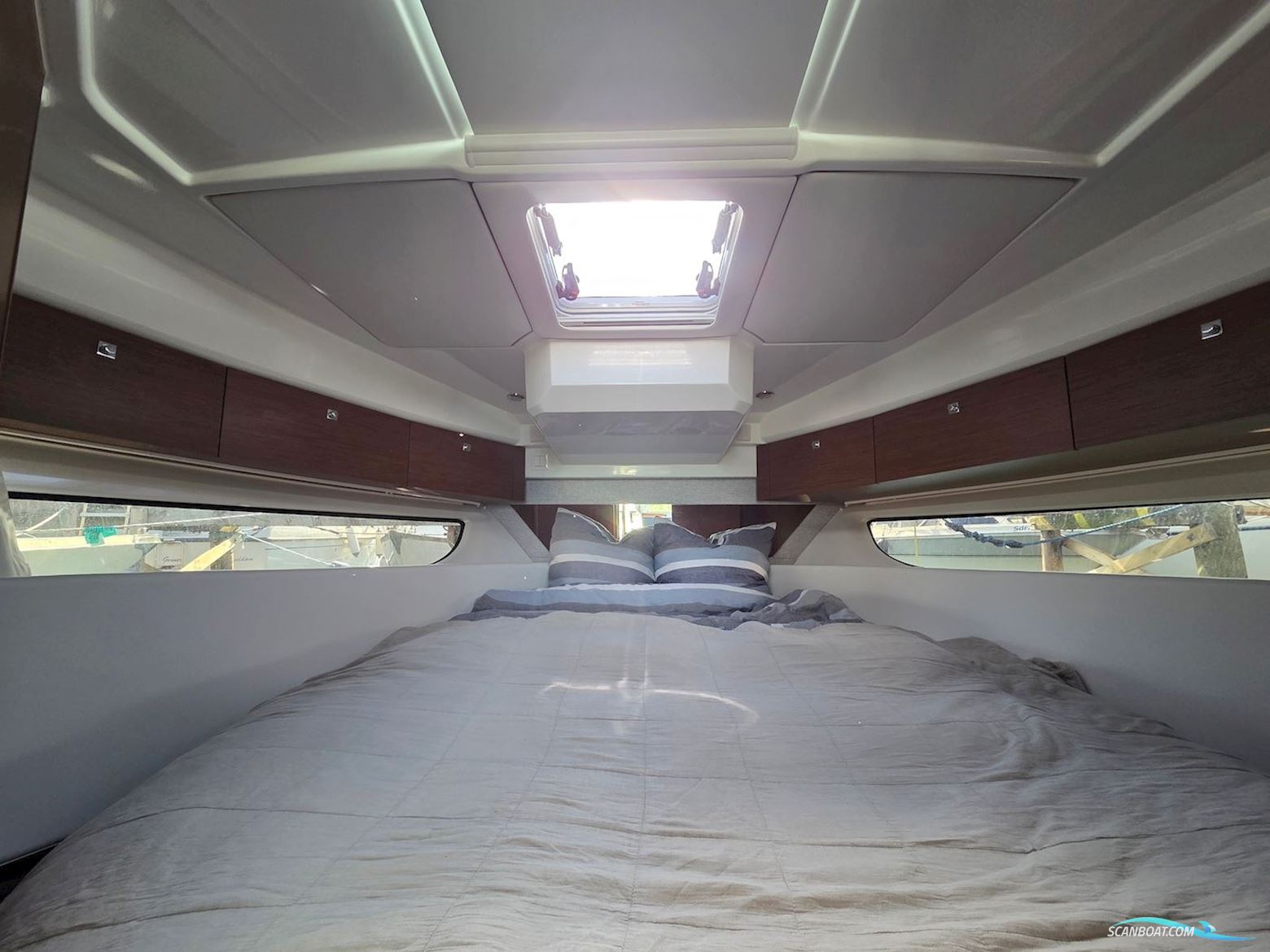Jeanneau Merry Fisher 1095 Cruiser