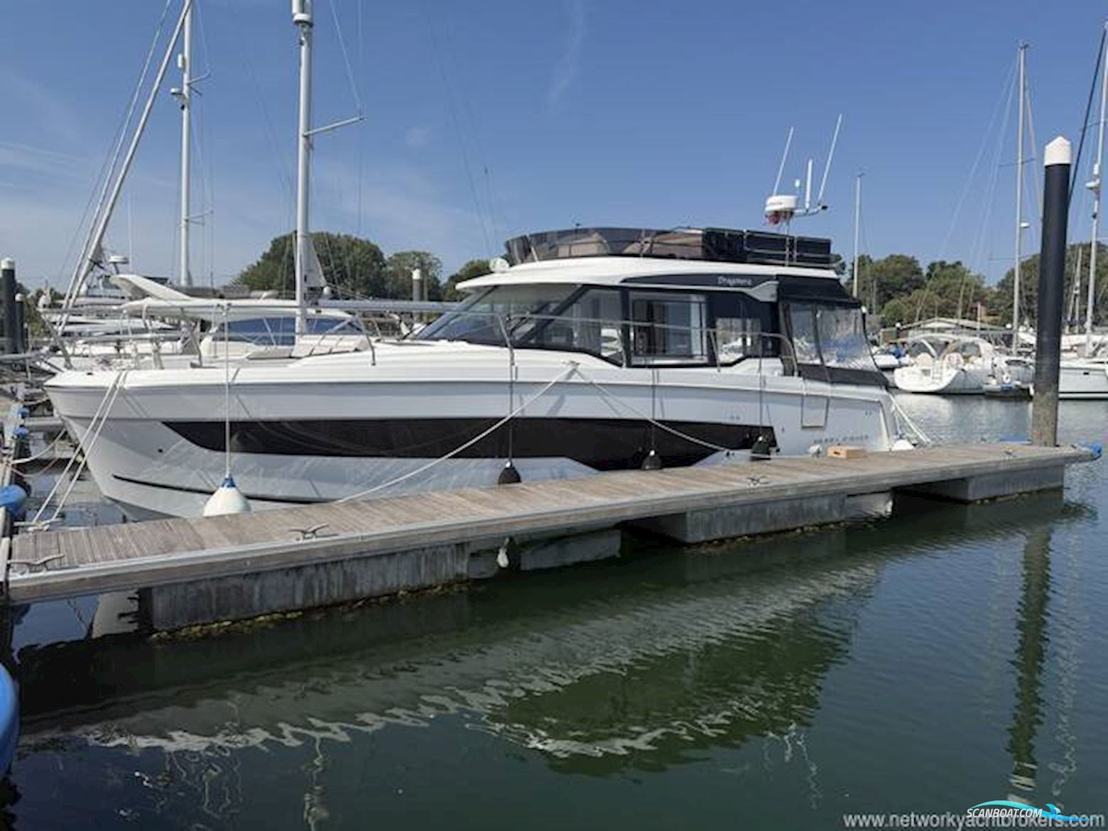 Jeanneau Merry Fisher 1295 Fly