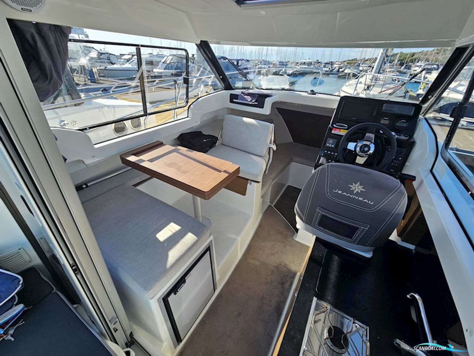 Jeanneau Merry Fisher 695  series 2