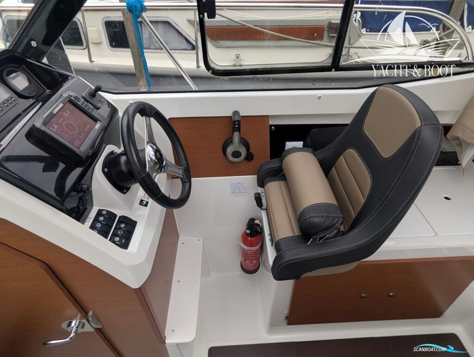 Jeanneau Merry Fisher 695 "Legend"