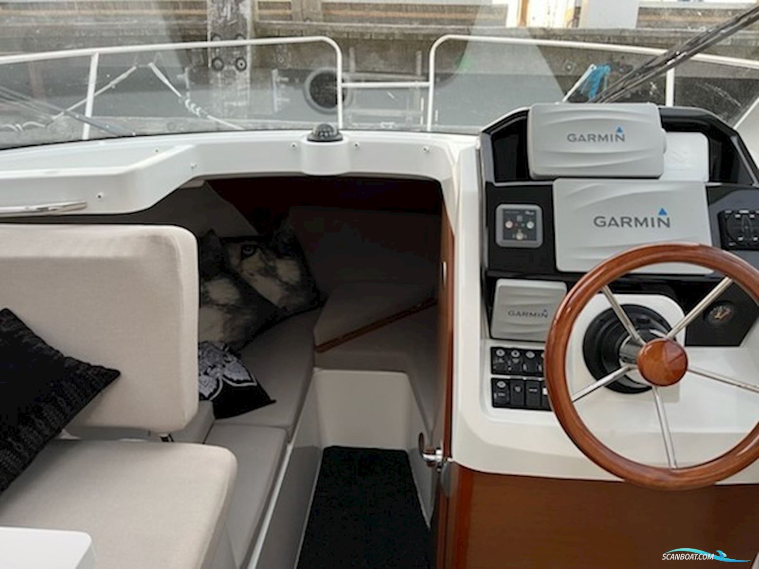 Jeanneau Merry fisher 695