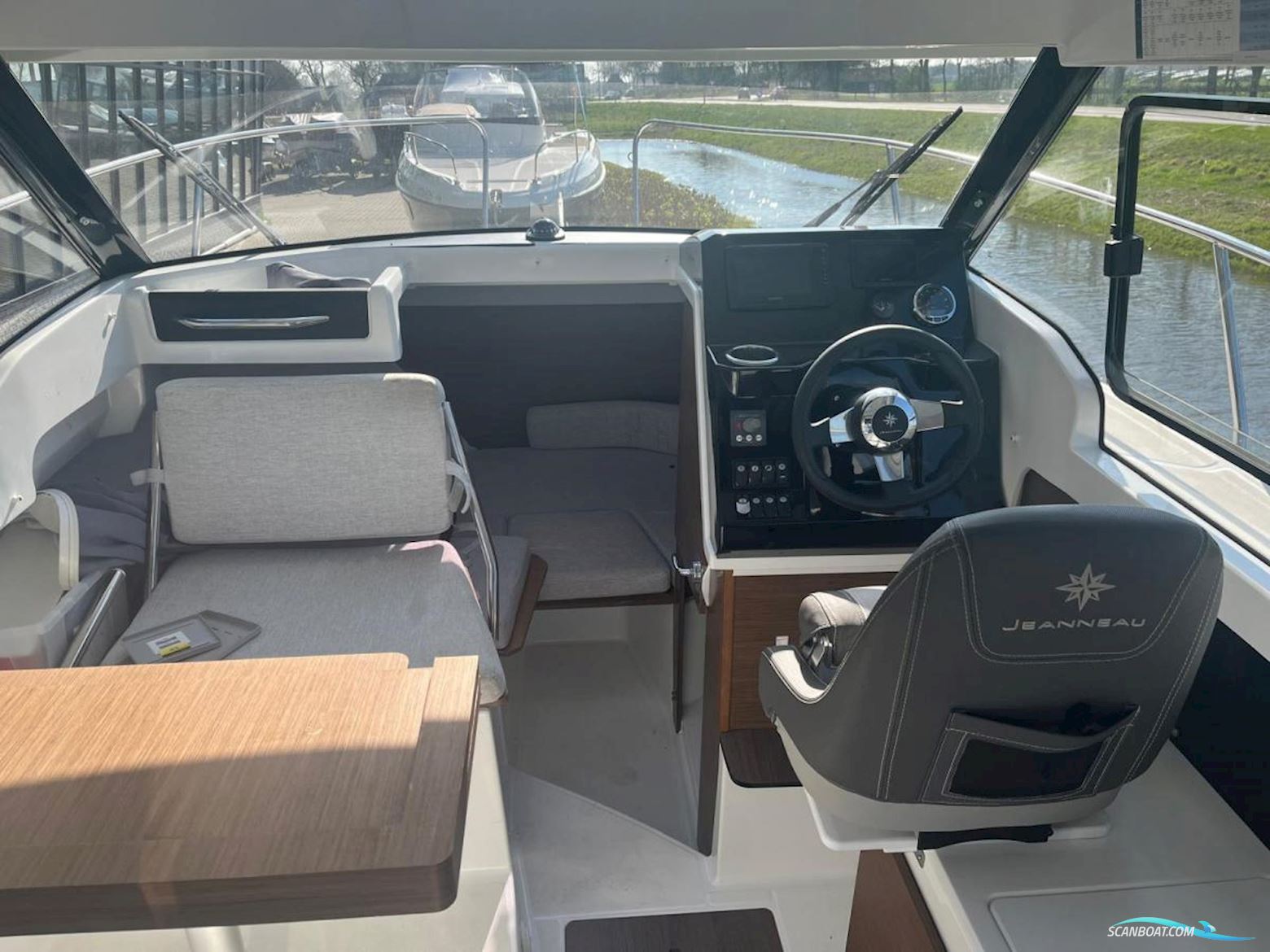 Jeanneau Merry Fisher 695