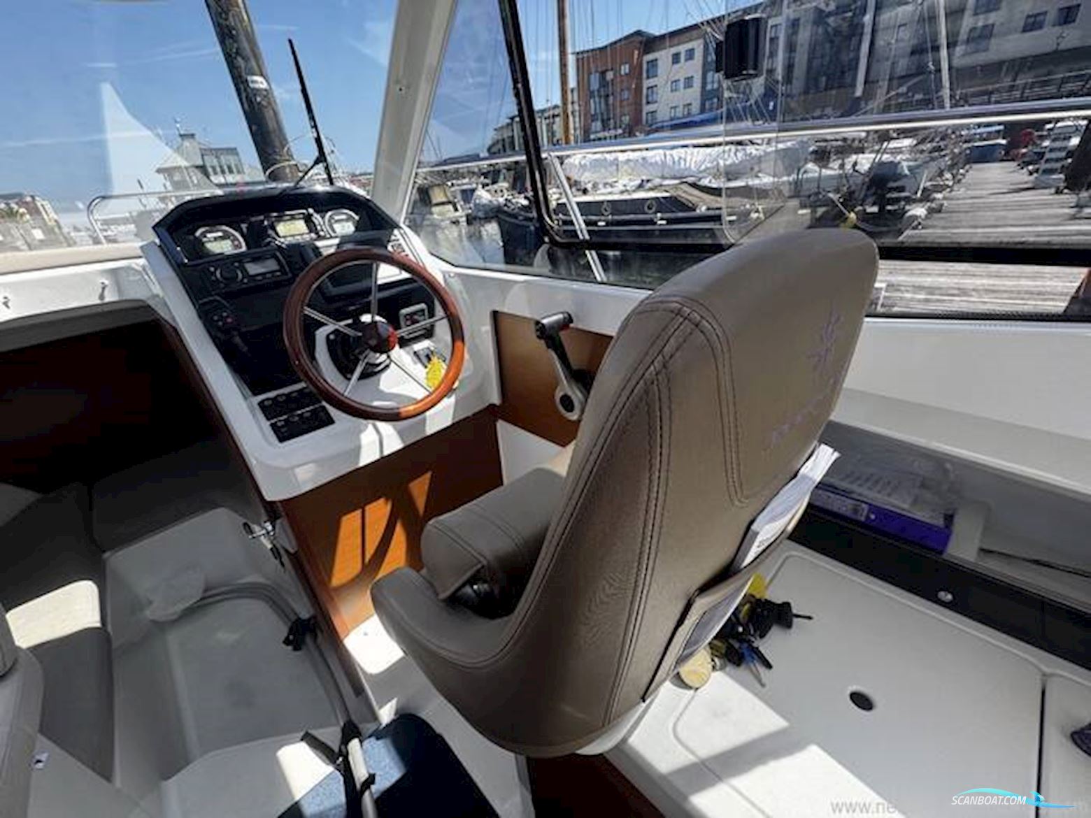 Jeanneau Merry Fisher 695