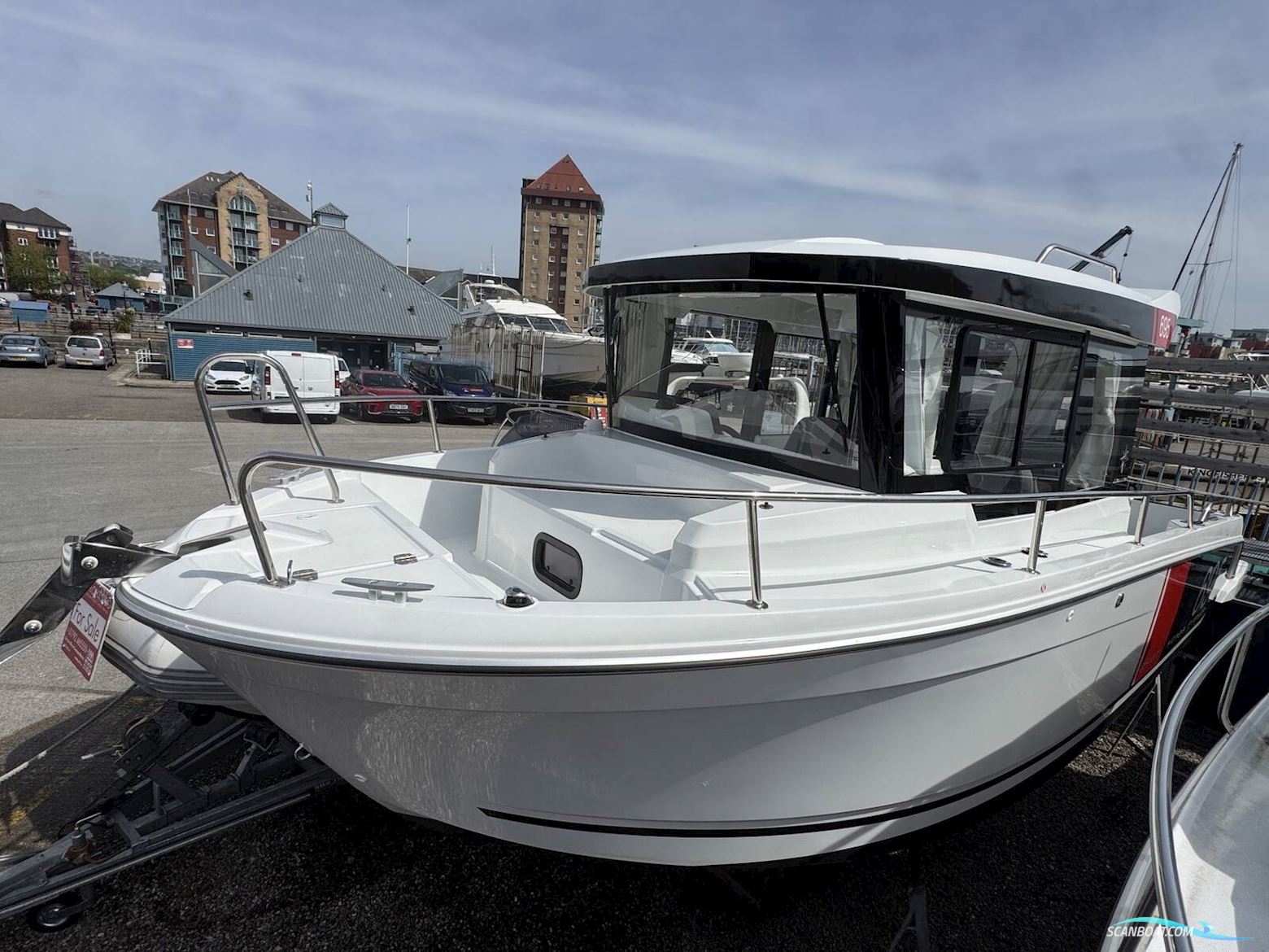 Jeanneau Merry Fisher 695 Sport Motorbåd 2026, med Yamaha 4 Stroke motor, England
