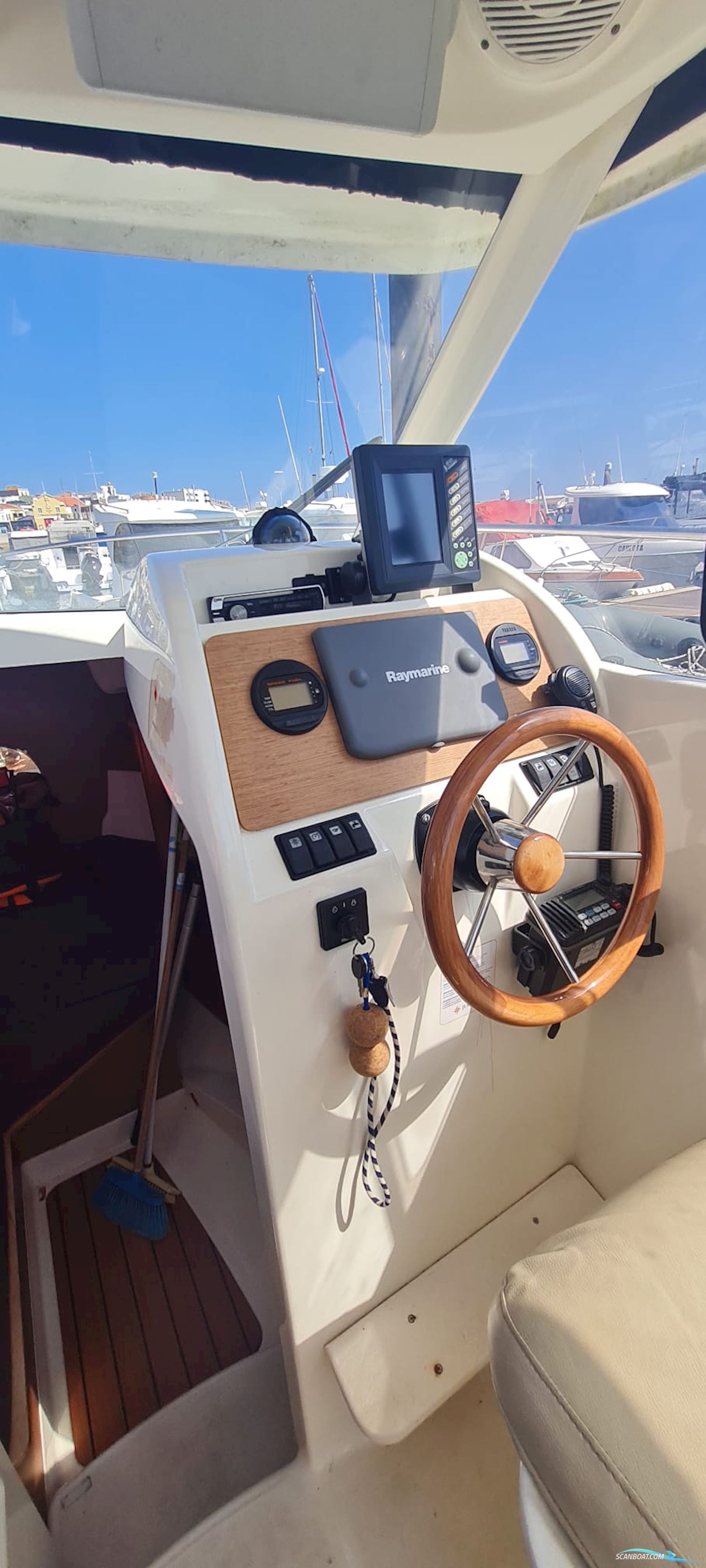 Jeanneau Merry Fisher 725