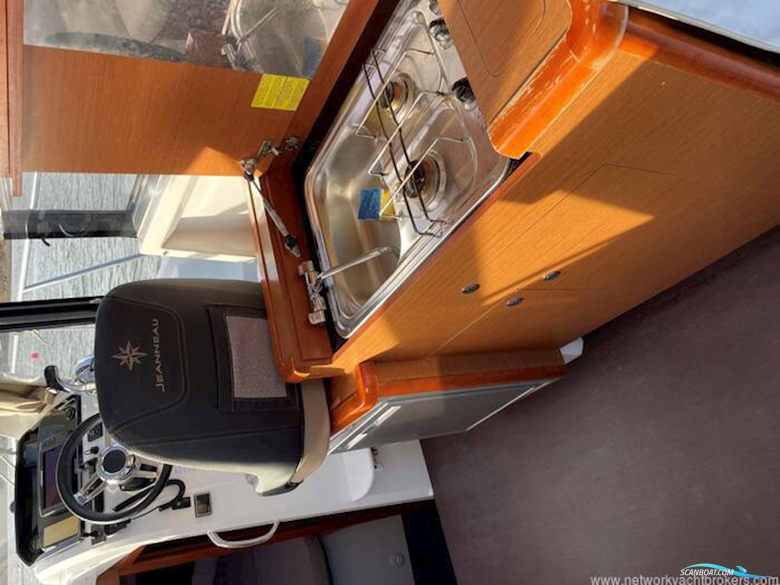 Jeanneau Merry Fisher 855