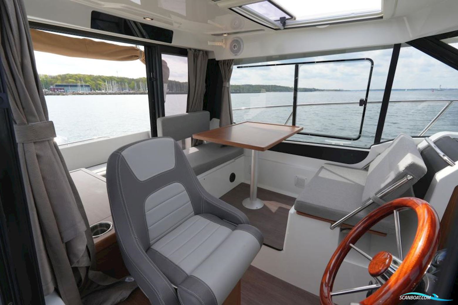 Jeanneau Merry Fisher 895