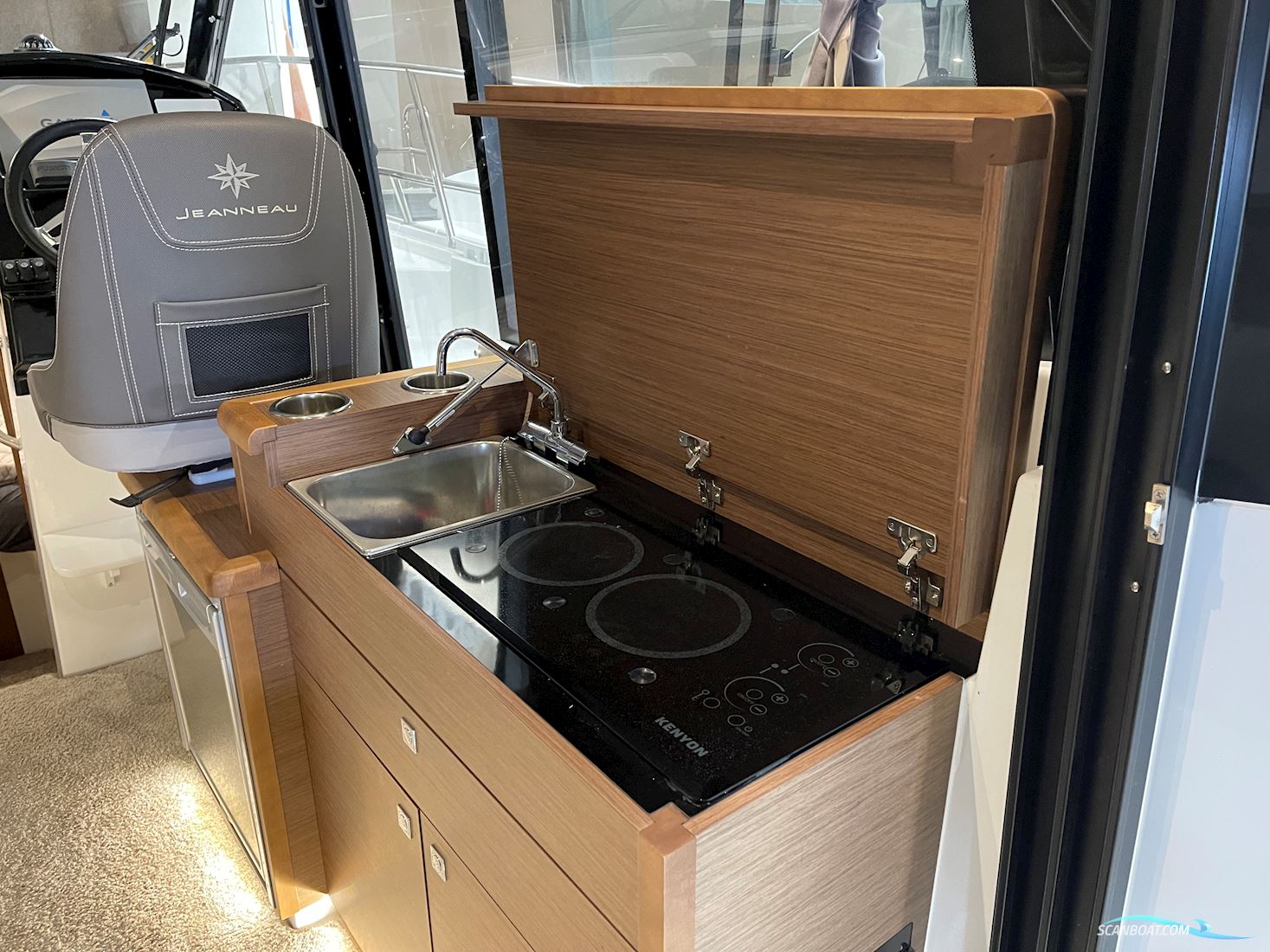 Jeanneau Merry Fisher 895