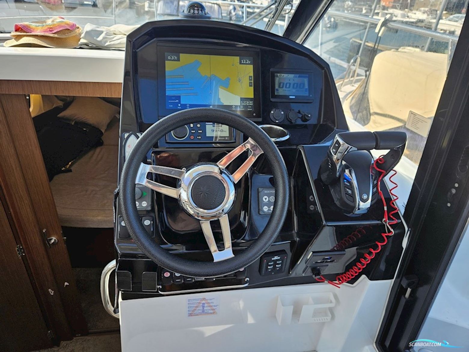Jeanneau Merry Fisher 895