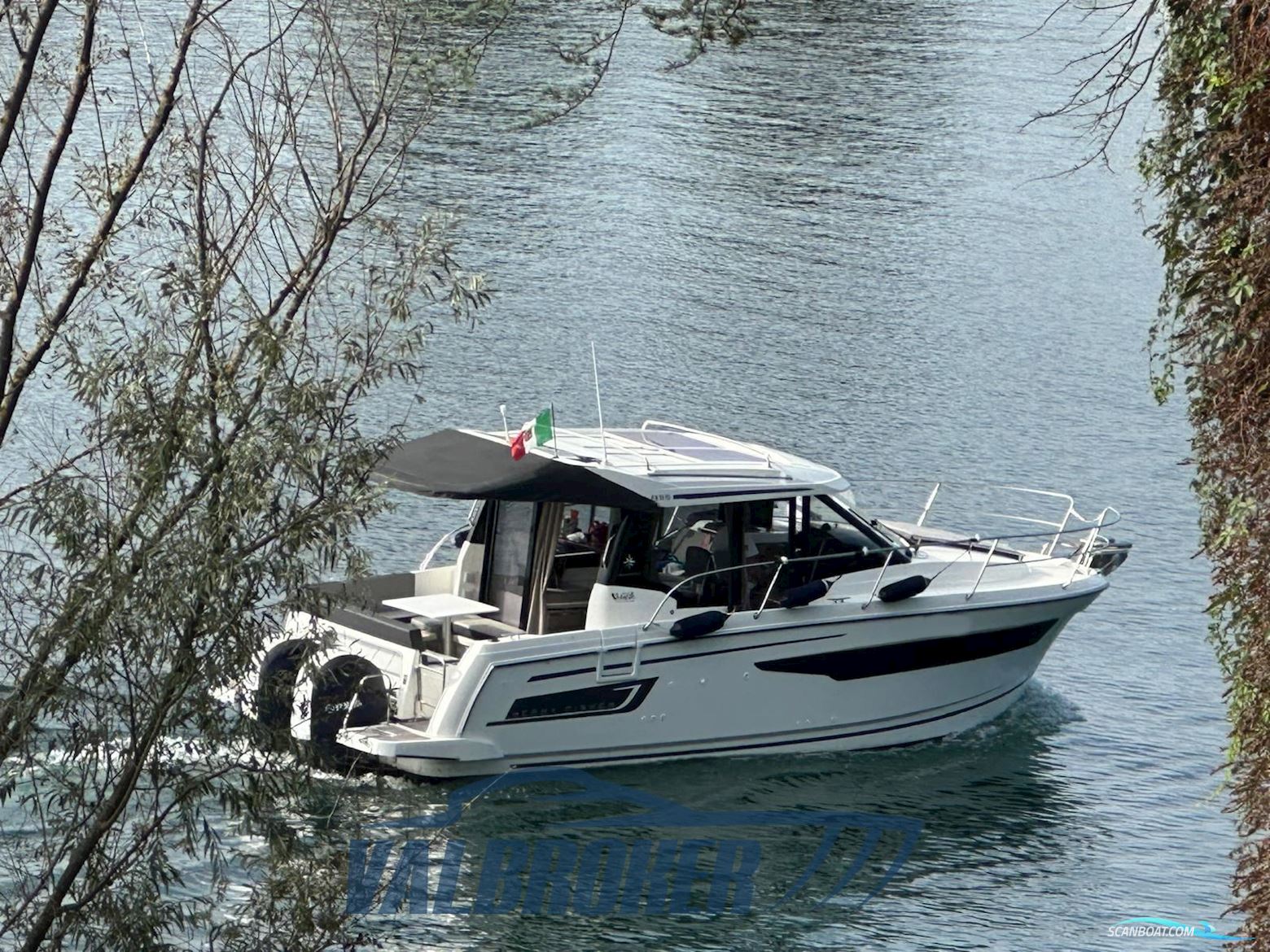 Jeanneau Merry Fisher 895