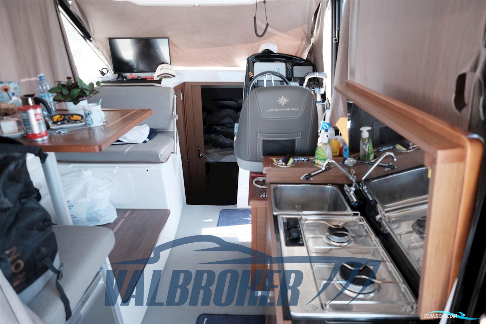 Jeanneau Merry Fisher 895