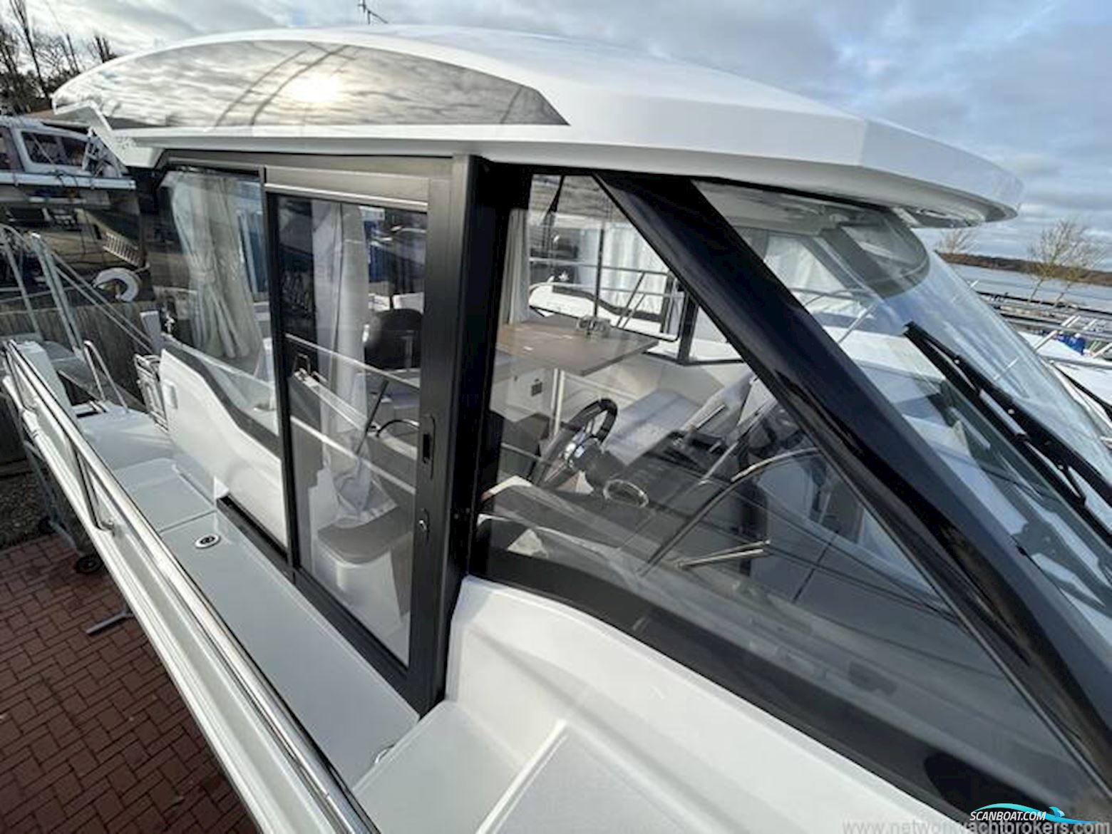 Jeanneau Merry Fisher 895 Series 2