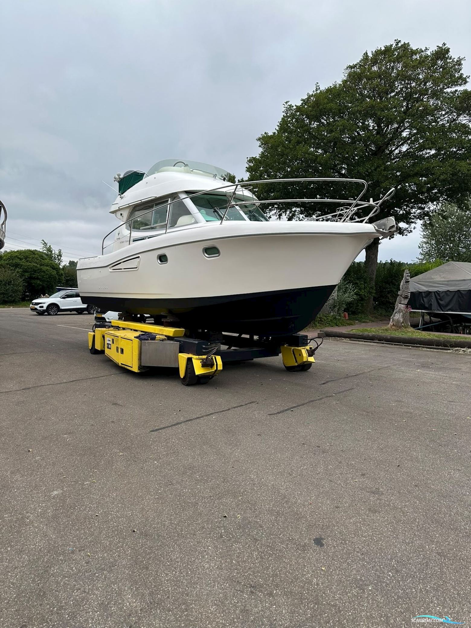 Jeanneau Merry Fisher 9.25 Flybridge