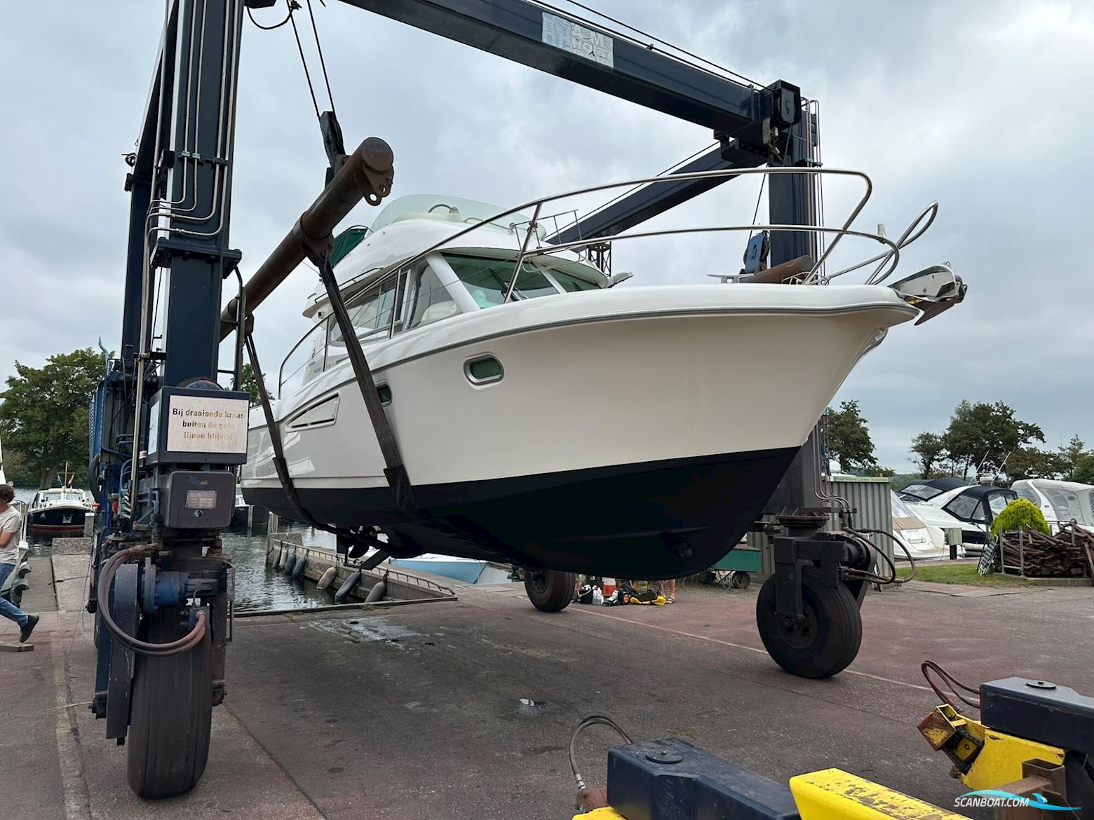 Jeanneau Merry Fisher 9.25 Flybridge