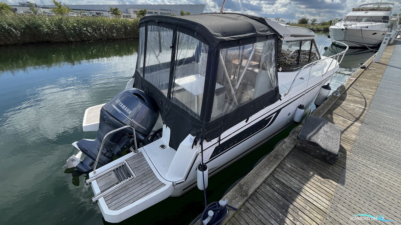 Jeanneau MF 695