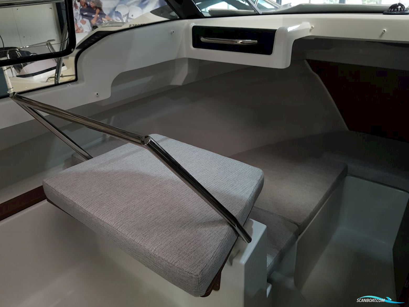 Jeanneau MF-695-serie2