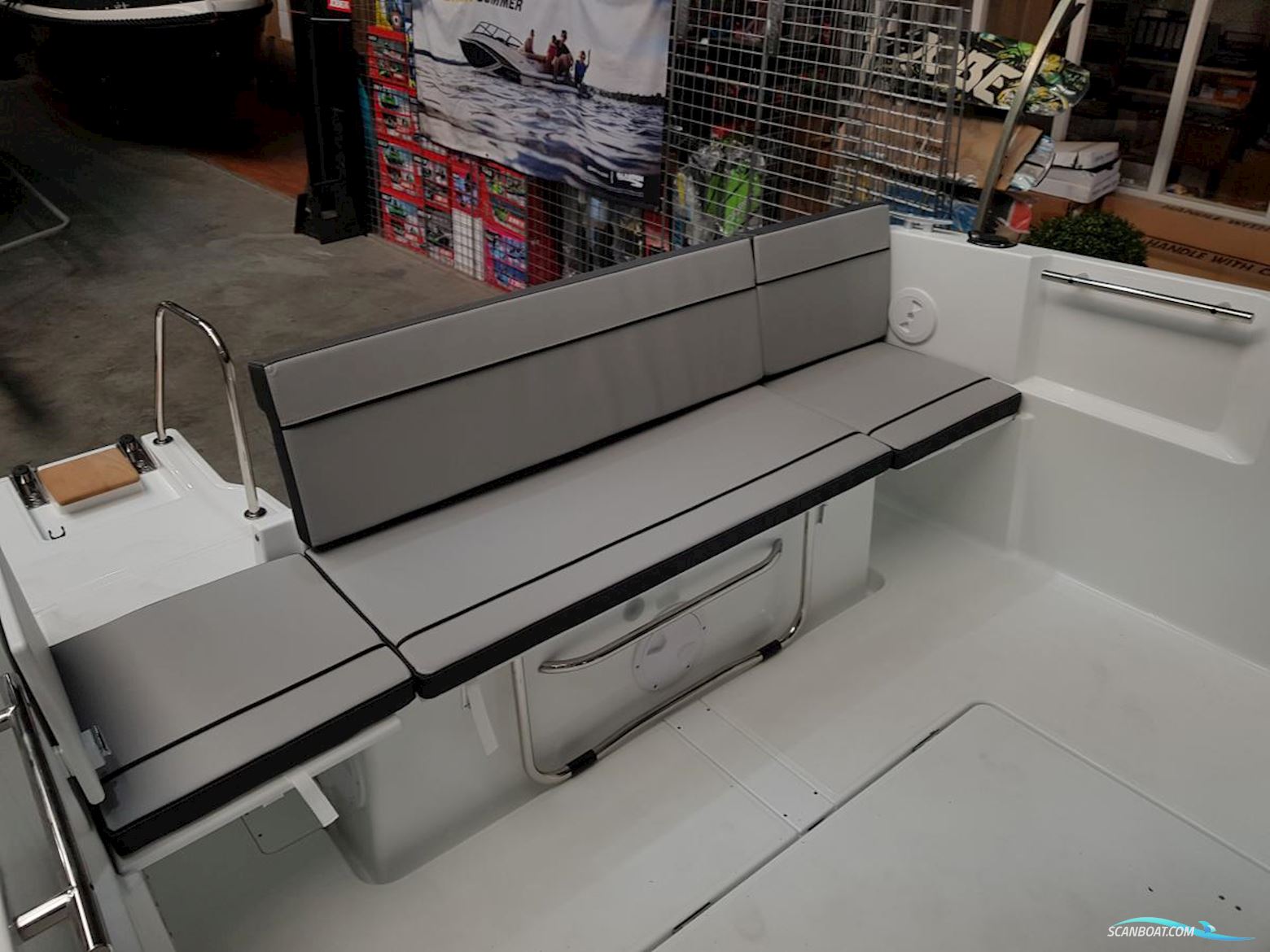 Jeanneau MF-695-serie2