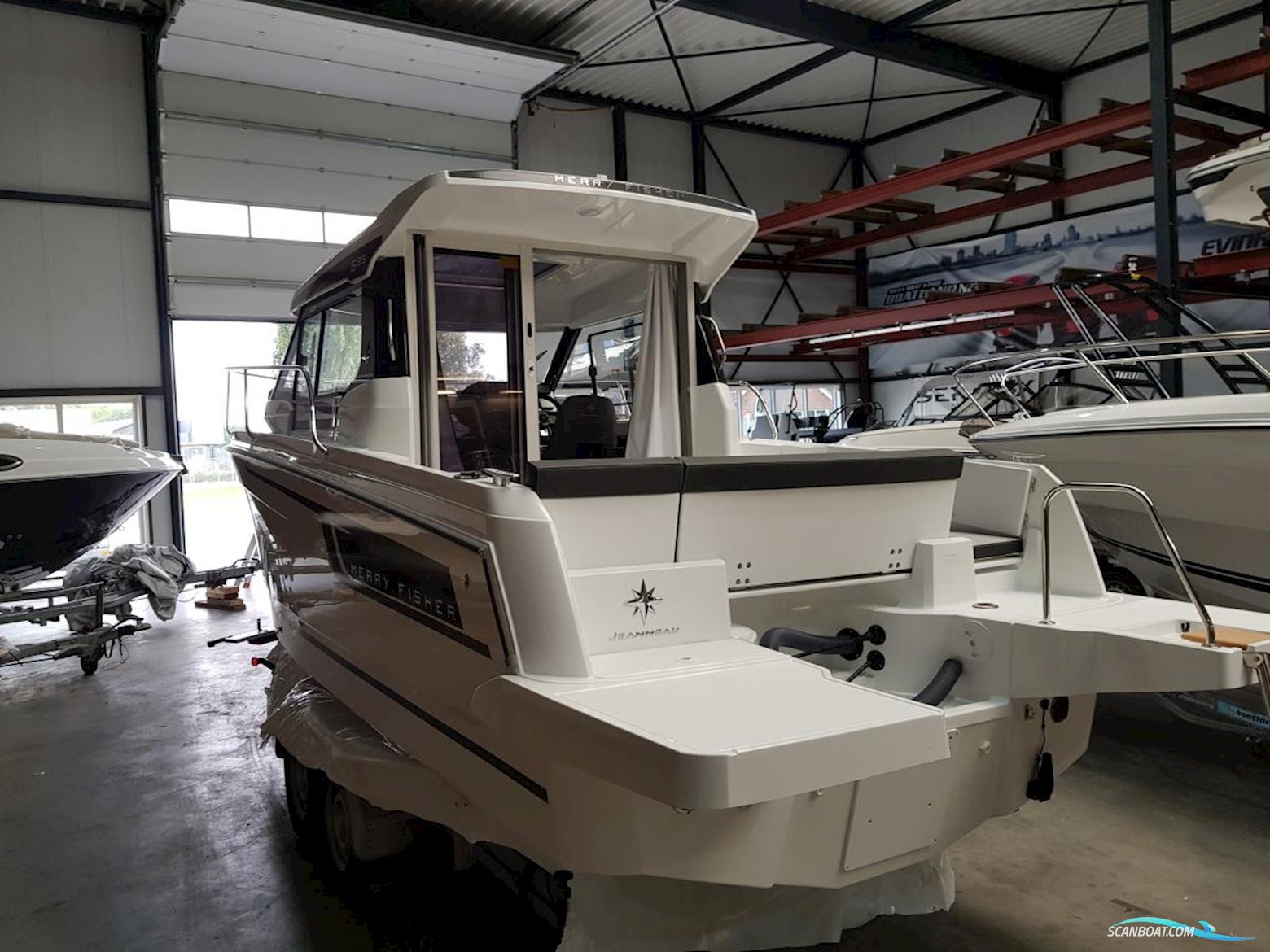 Jeanneau MF-695-serie2