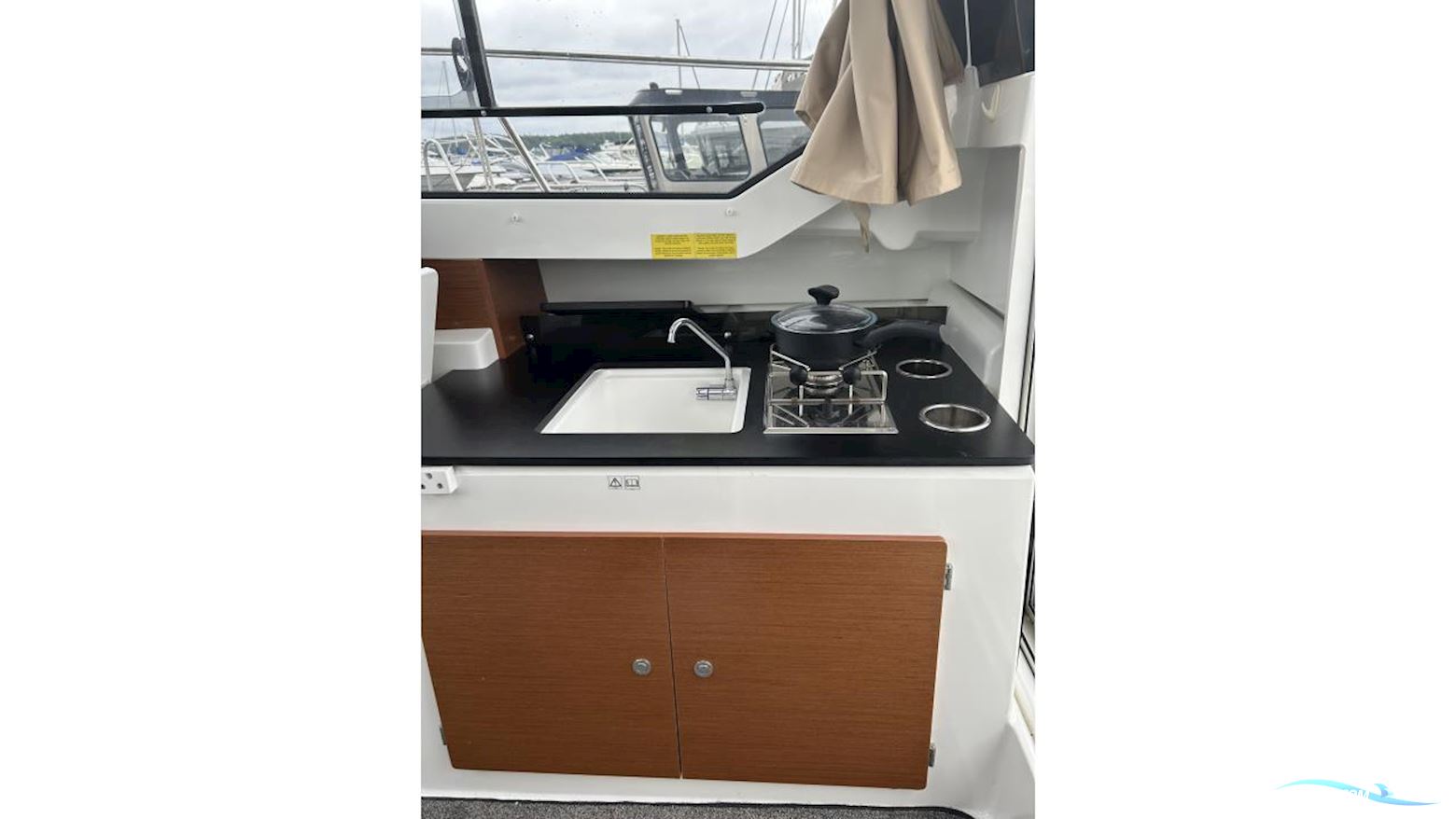 JEANNEAU MOTORBÅT 795 MERRY FISHER CABIN