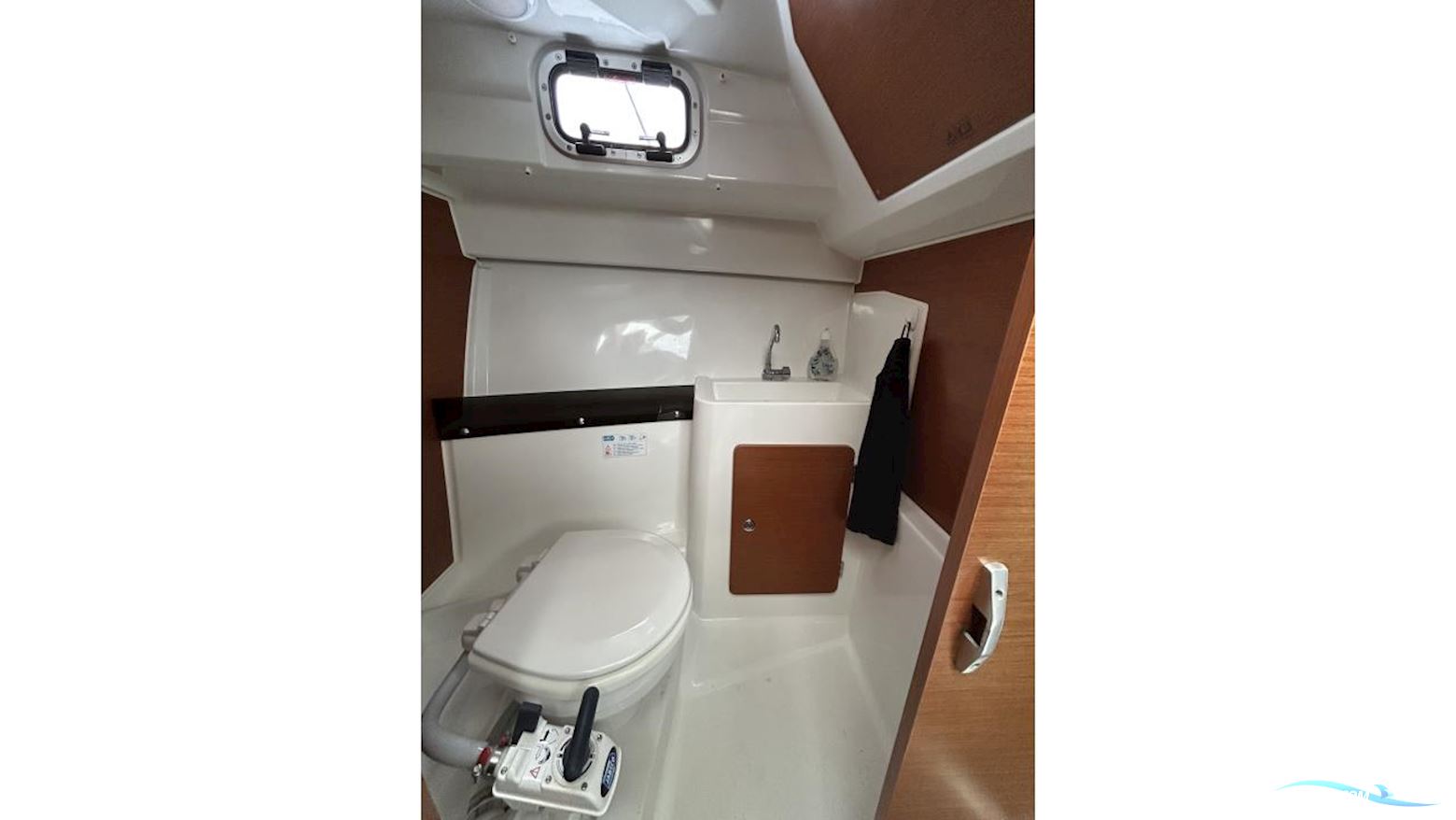 JEANNEAU MOTORBÅT 795 MERRY FISHER CABIN