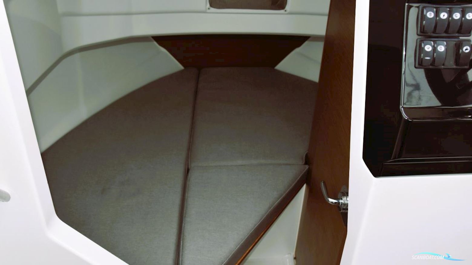 JEANNEAU MOTORBÅT 795 MERRY FISHER MARLIN