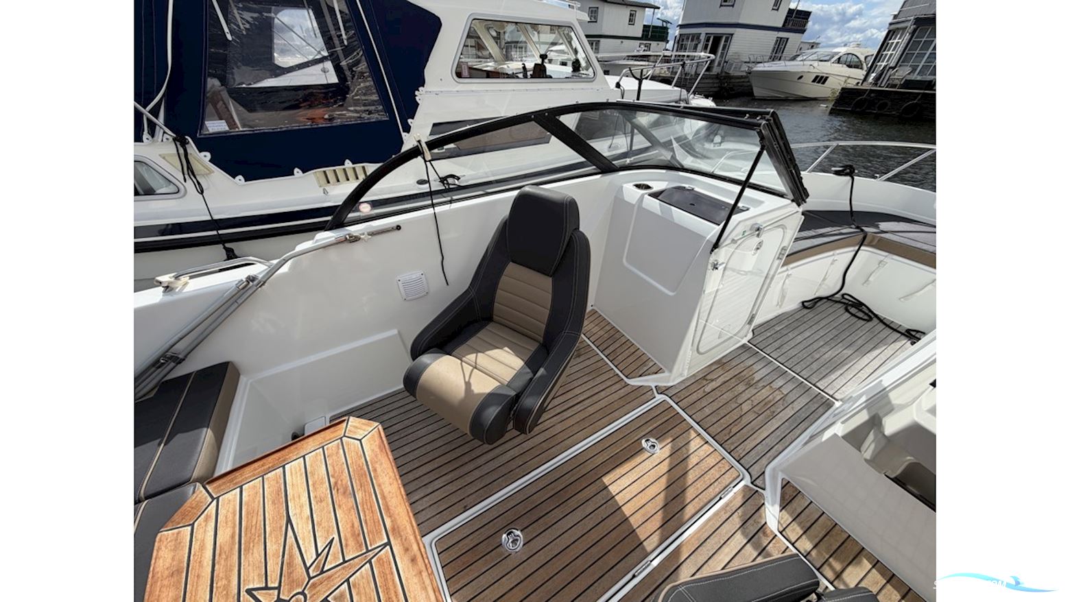 Jeanneau Motorbåt Cap Camarat 6.5 BR