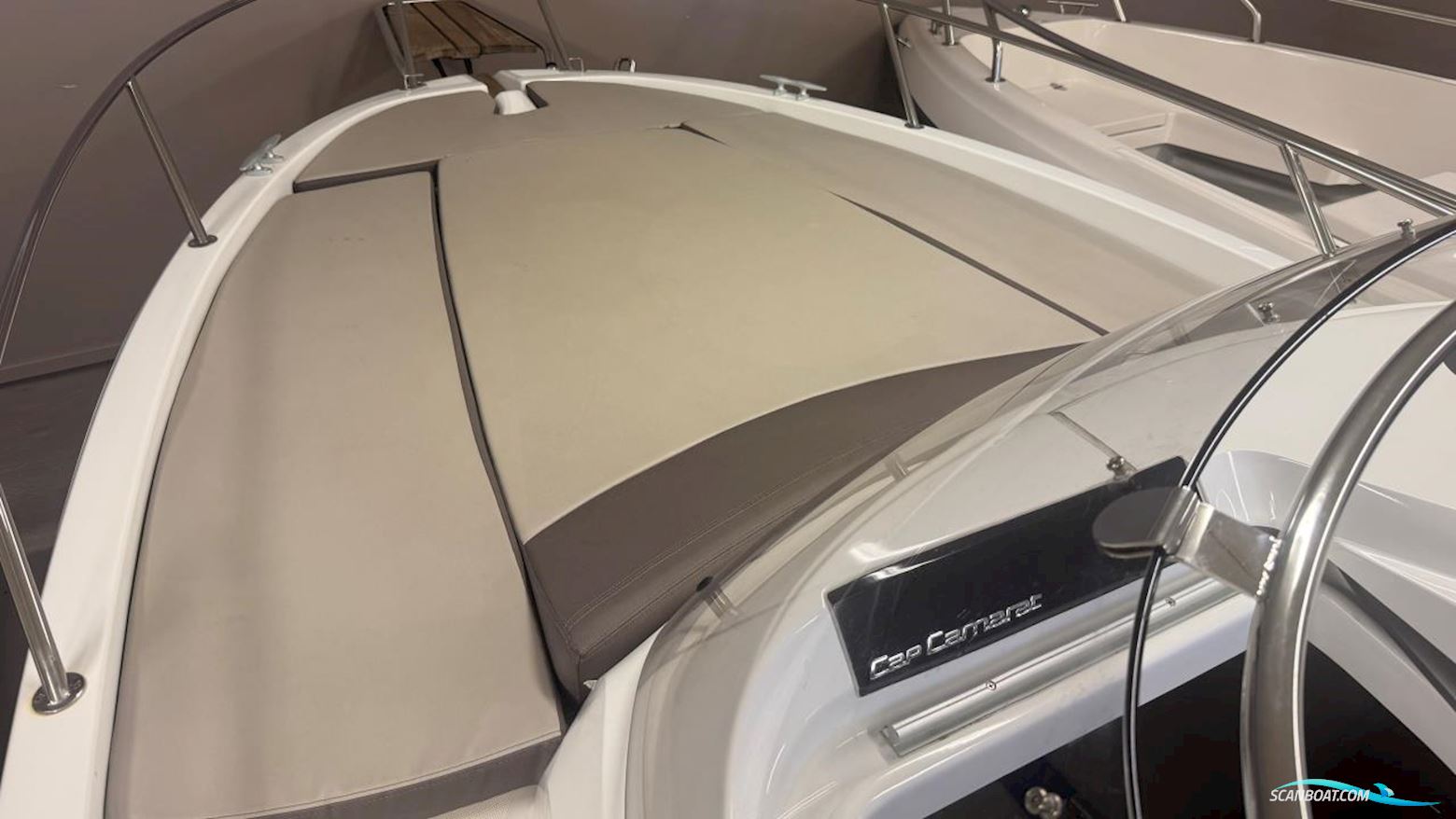 JEANNEAU MOTORBÅT CAP CAMARAT 6.5 WA