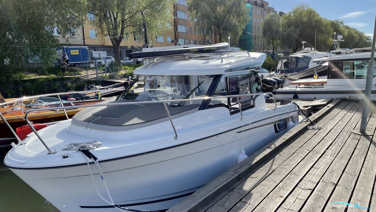 JEANNEAU MOTORBÅT MERRY FISHER 695 SÉRIE 2