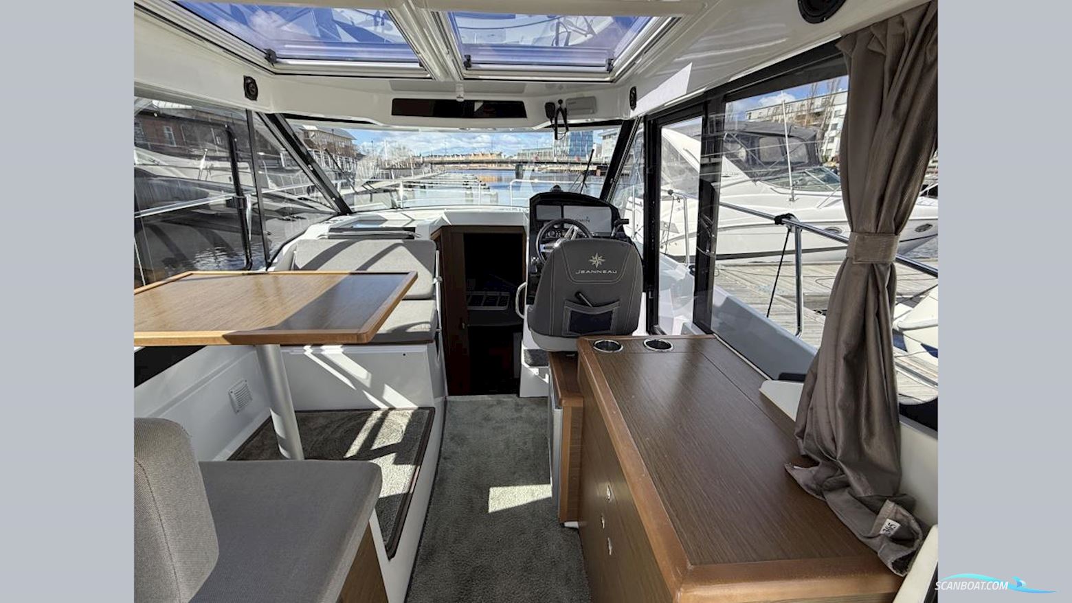 Jeanneau Motorbåt Merry Fisher 895