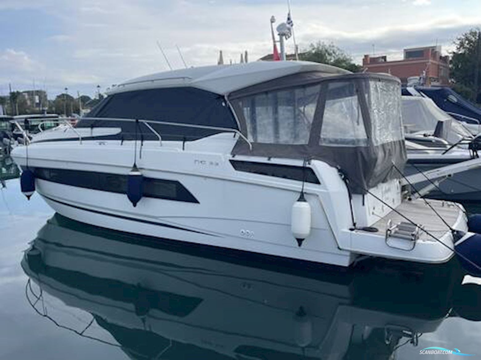 Jeanneau NC 33 Motorbåd 2021, med Volvo Penta D3-220/DP-S motor, Grækenland