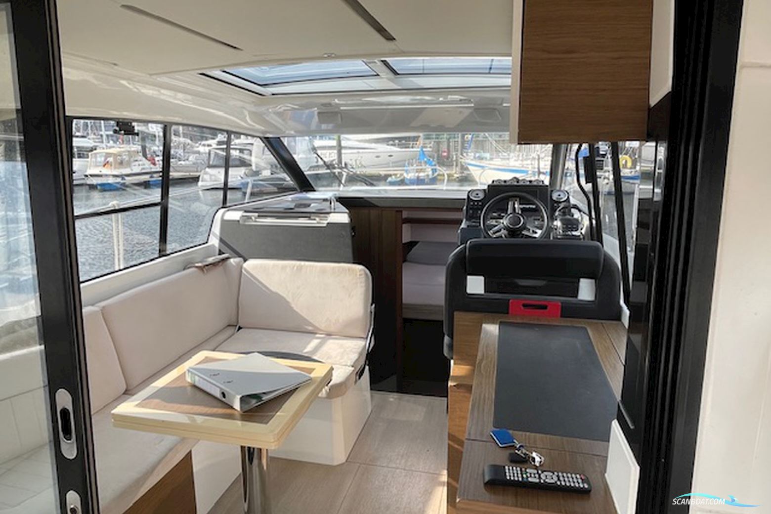 Jeanneau NC 33