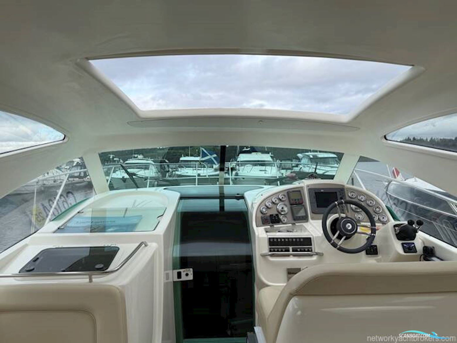 Jeanneau Prestige 34 S Hardtop