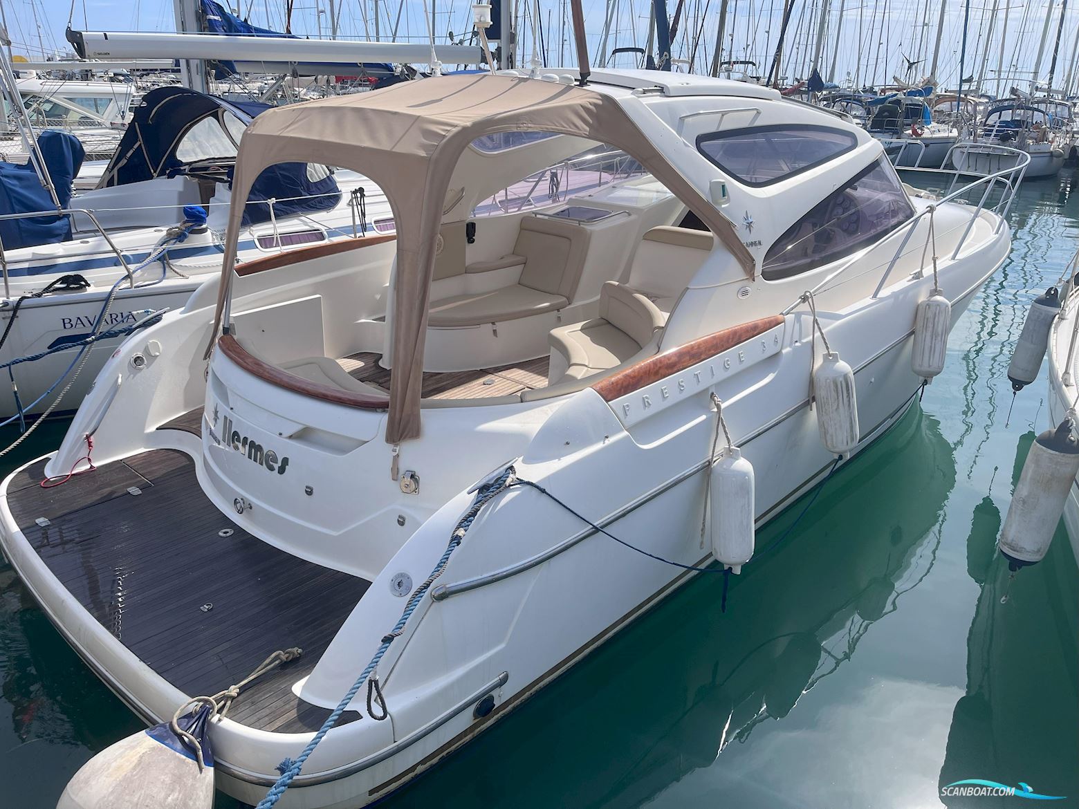 Jeanneau Prestige 34 S. Motorbåd 2009, med Volvo motor, Spanien