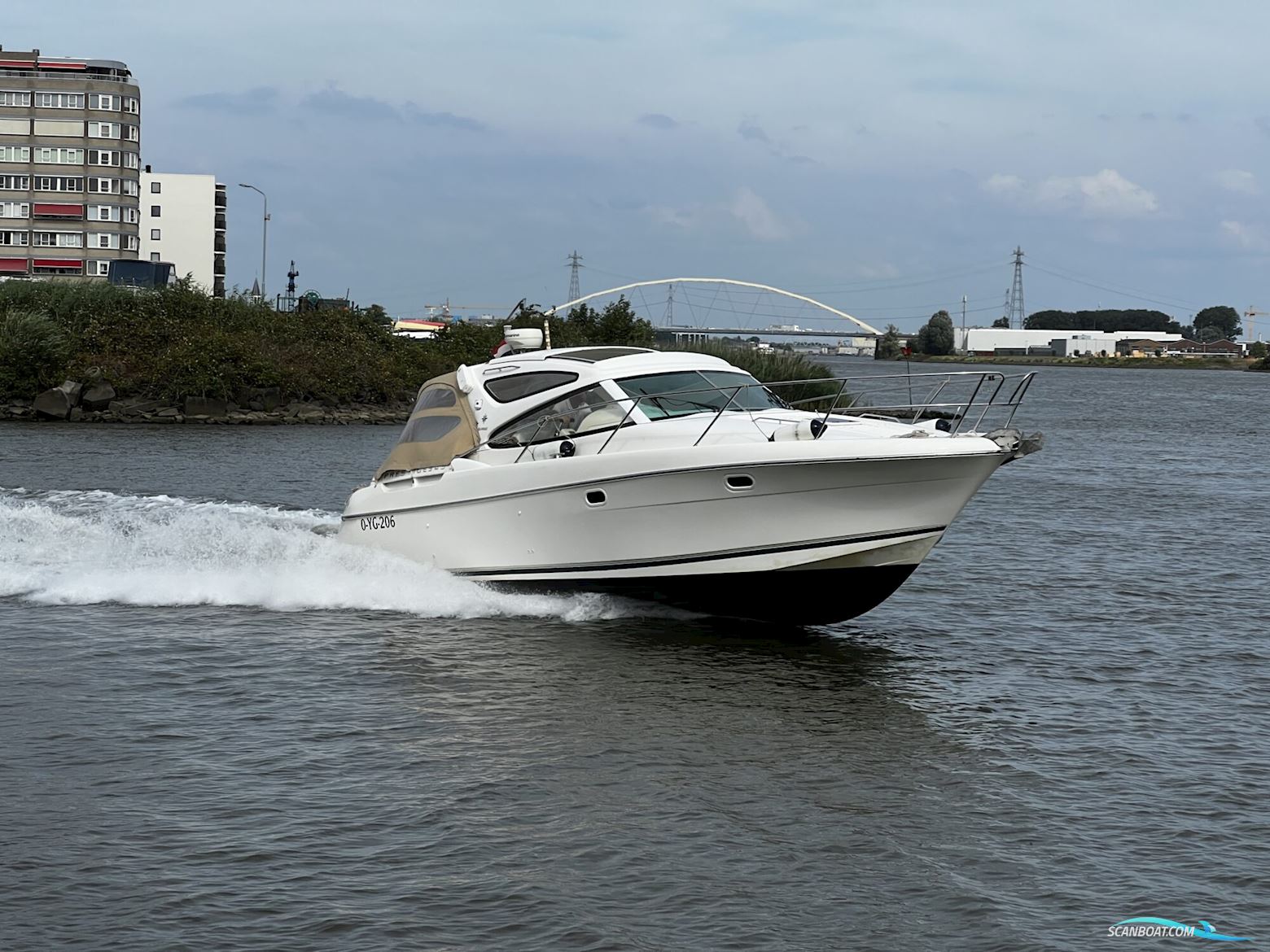 Jeanneau Prestige 34S HT Motorbåd 2005, med Volvo motor, Holland