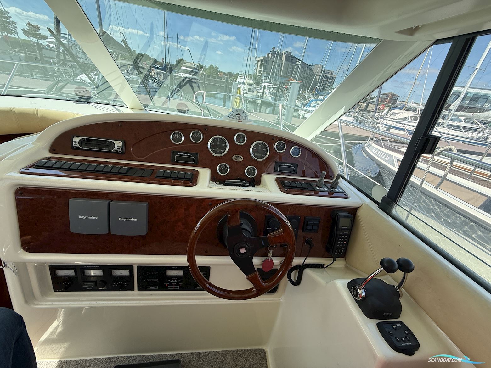 Jeanneau Prestige 36 Fly