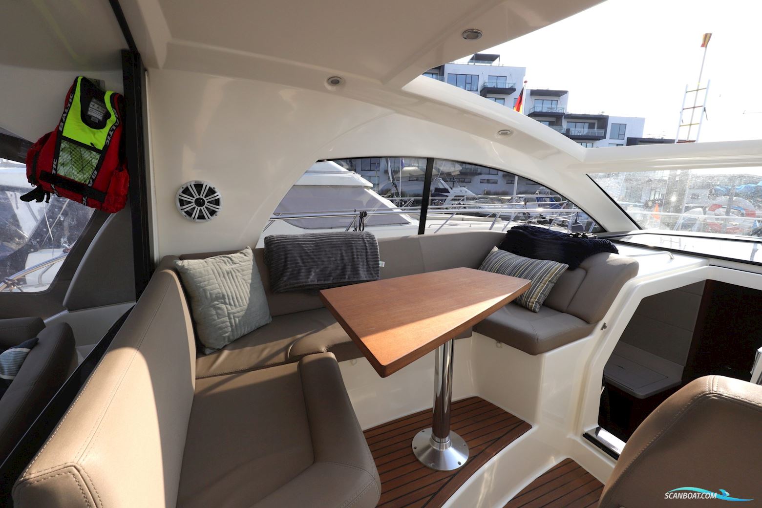 Jeanneau Prestige 390S