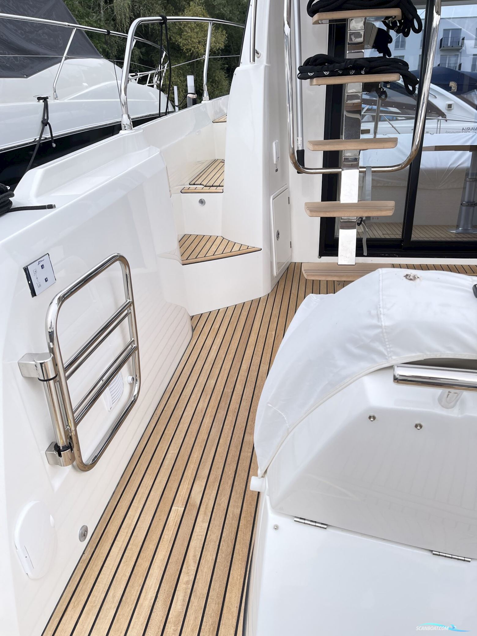 Jeanneau Prestige 420 Flybridge