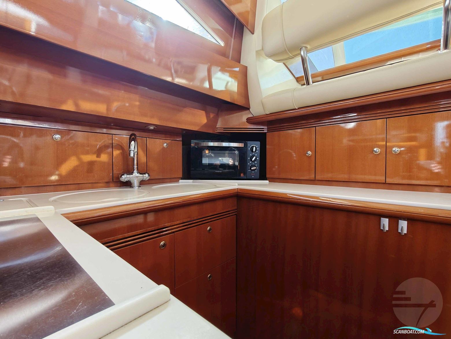 Jeanneau Prestige 46 Flybridge