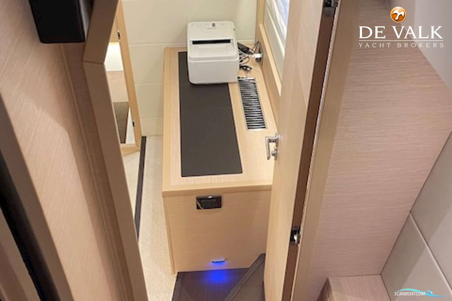 Jeanneau Prestige 50.