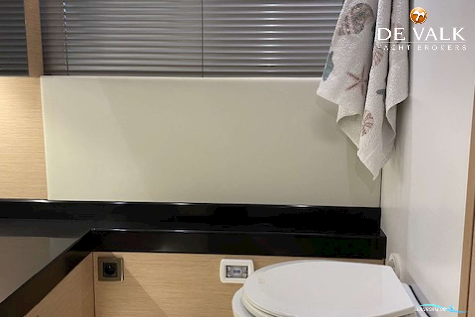 Jeanneau Prestige 50.