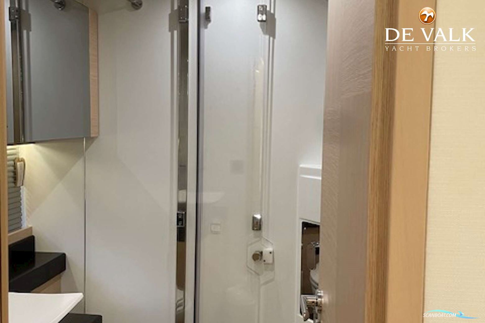 Jeanneau Prestige 50.