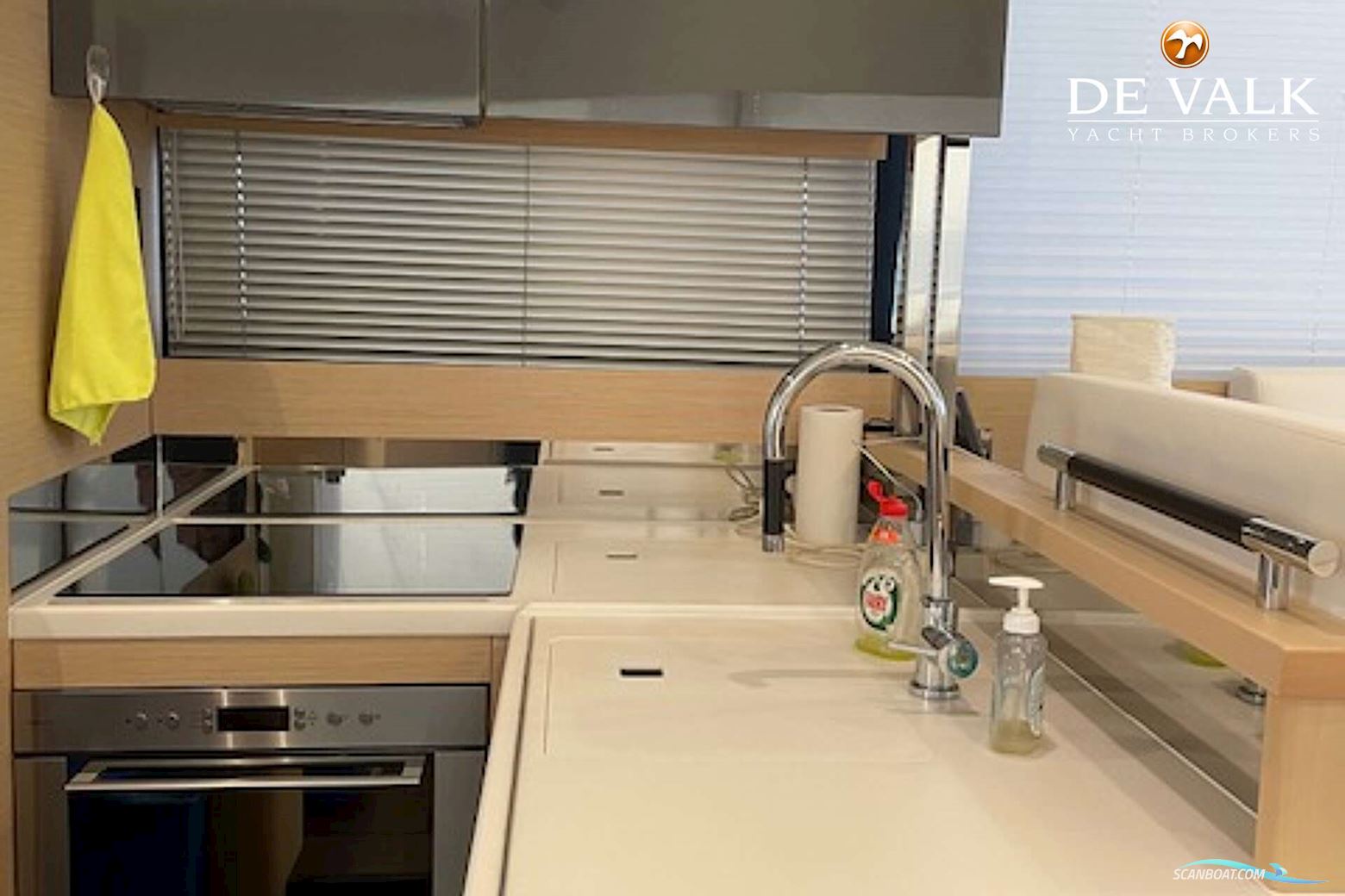 Jeanneau Prestige 50.