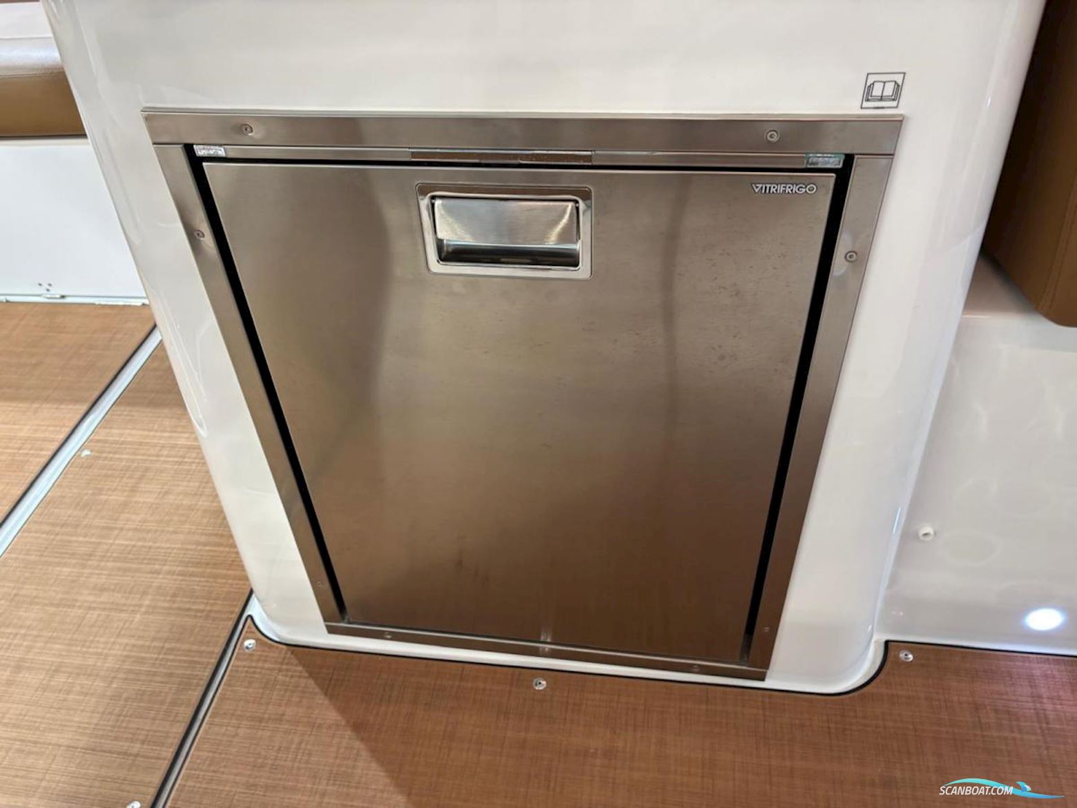 Jeanneau TH33 Twin-Hull