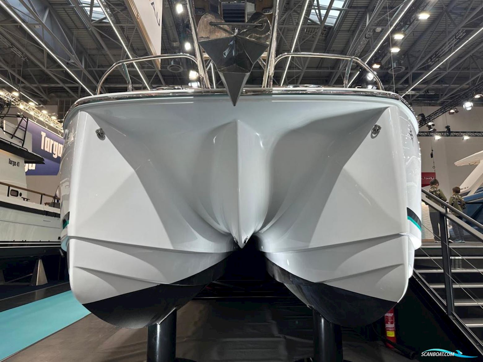 Jeanneau TH33 Twin-Hull