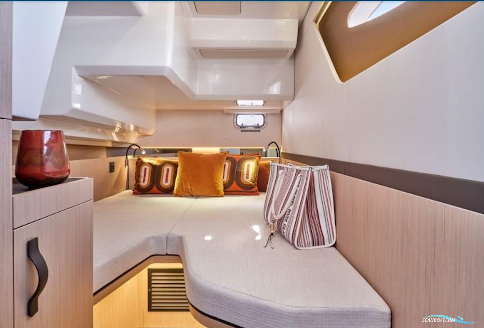 Jeanneau TH38 Twin-Hull