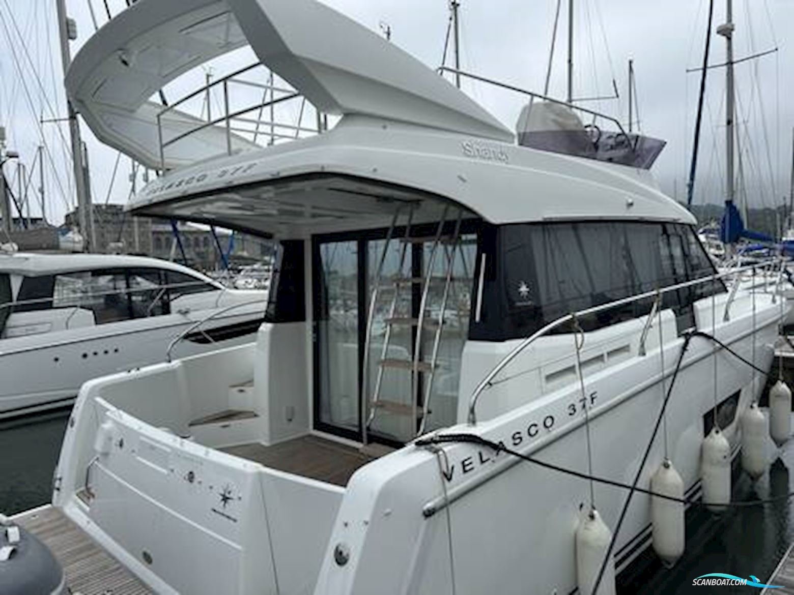 Jeanneau Velasco 37