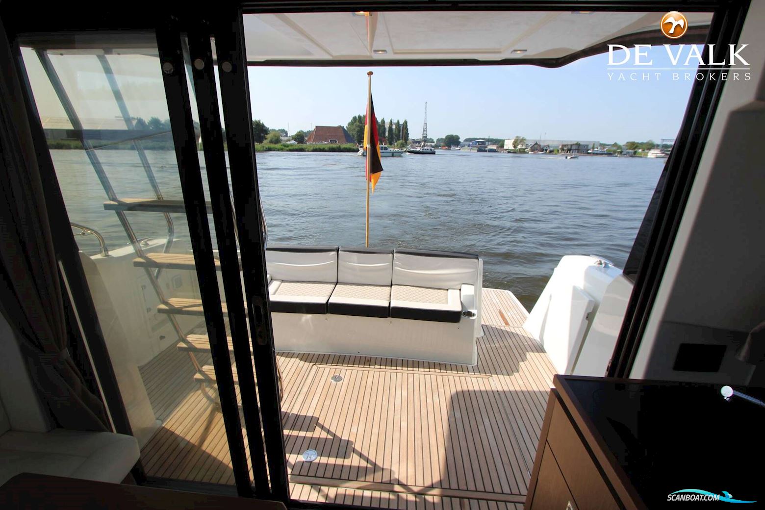 Jeanneau Velasco 37F