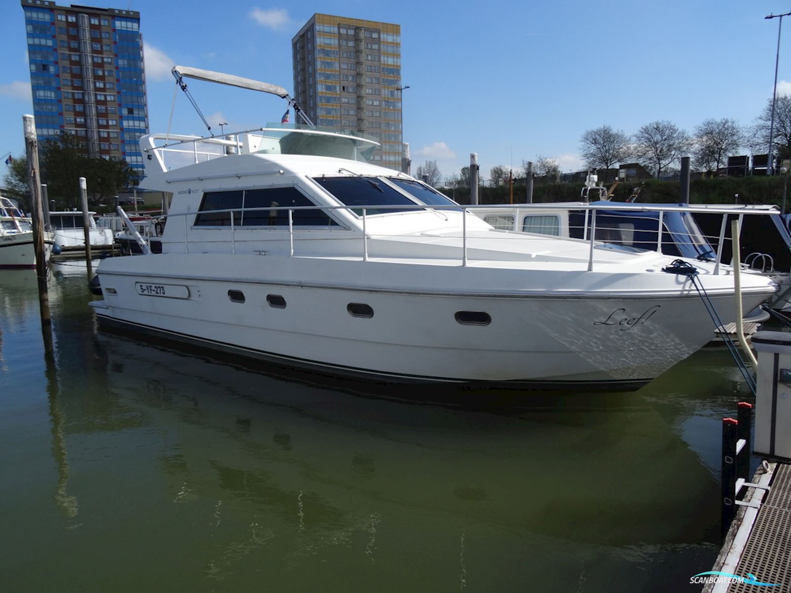 Jeanneau Yarding Yacht 36 Fly Motorbåd 1991, Holland