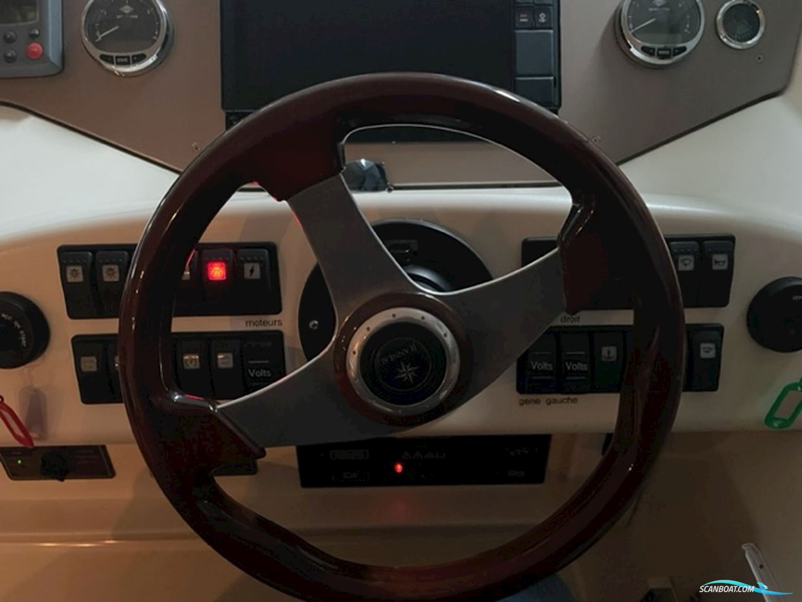 Jenneau prestige 42